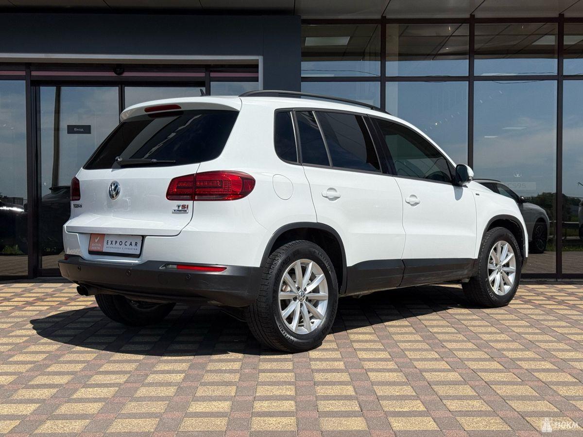 Volkswagen, Tiguan, 1390, 160, бензин, внедорожник, робот, передний привод, среднее состояние, левый, белый, 1 195 000 ₽