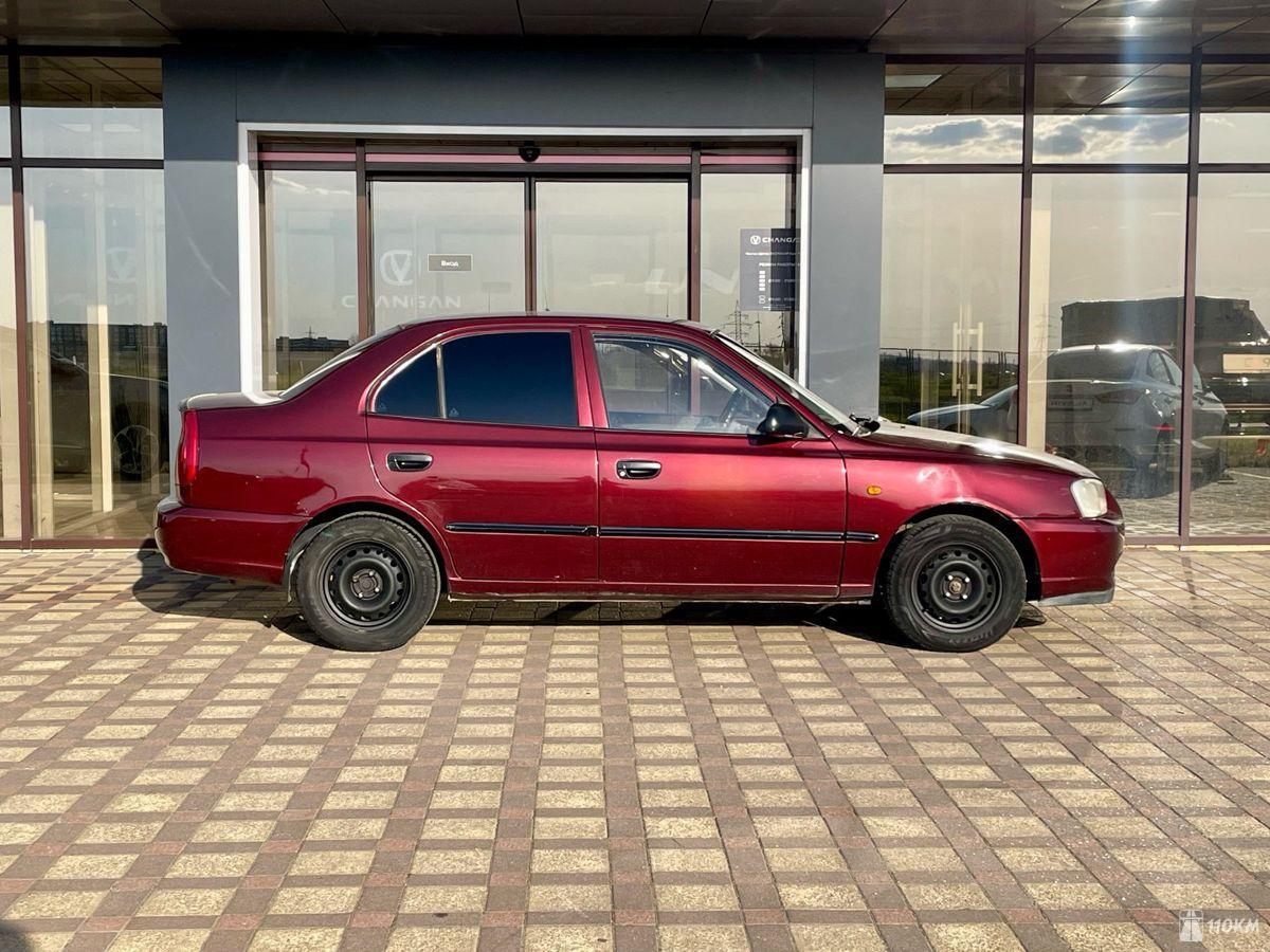 Hyundai, Accent, 1495, 92, бензин, седан, механика, передний привод, среднее состояние, левый, красный, 220 000 ₽