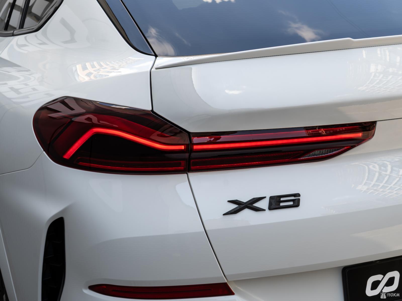 BMW, X6, III (G06), 2998, 340, бензин, внедорожник, автомат, полный привод, среднее состояние, левый, белый, 8 190 000 ₽